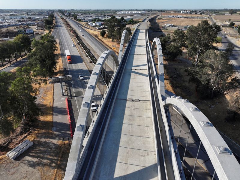 California drops lawsuit challenging Trump decision to pull $4 billion in high speed rail funding California drops lawsuit challenging Trump decision to pull $4 billion in high speed rail funding