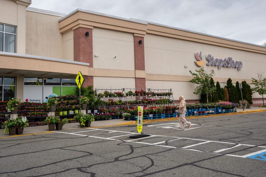 Stop & Shop Rolls Out Cheaper Hot Food Bar, New Entrees