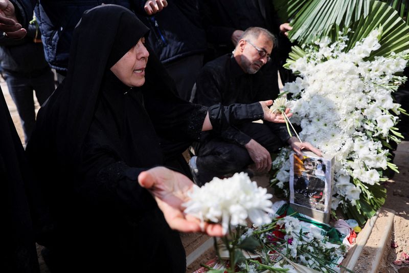 Trump and Iran signal no quick end to war as tankers burn in Iraqi waters Trump and Iran signal no quick end to war as tankers burn in Iraqi waters