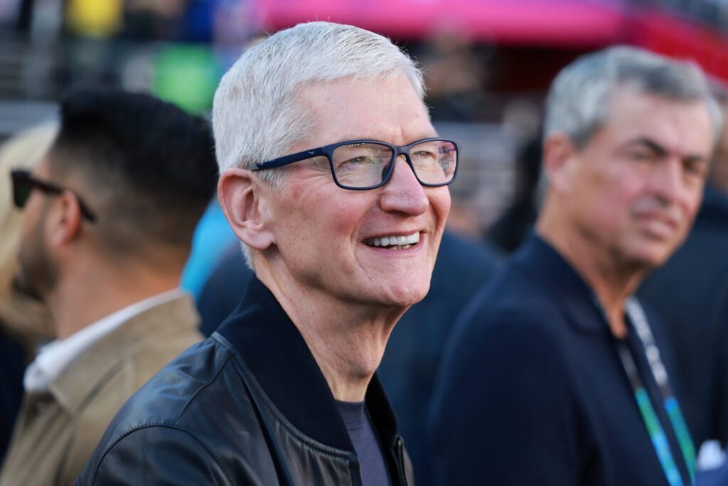Tim Cook Is Stepping Down as Apple CEO, Company Announces